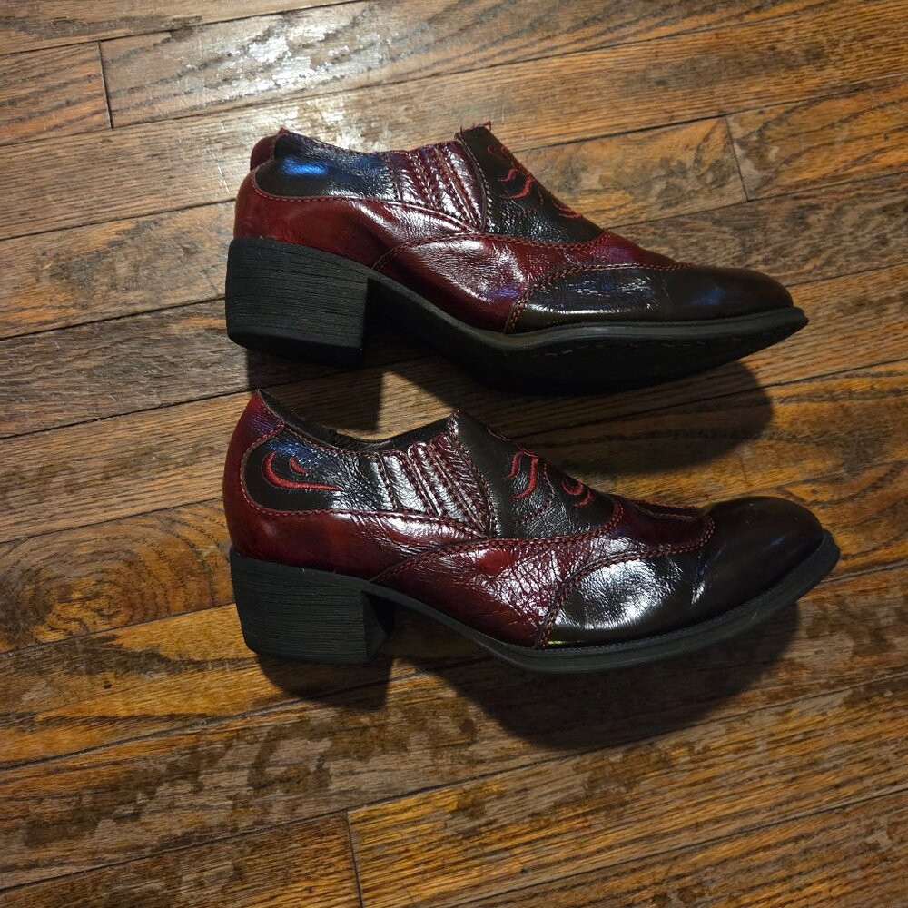 Born Leather Slip-On Shoes Men’s 8.5‎ Western Embroidered Leather Dress Shoes